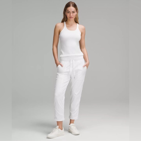 Lululemon Dance Studio MR Crop Size: 10 in White - Picture 2 of 10